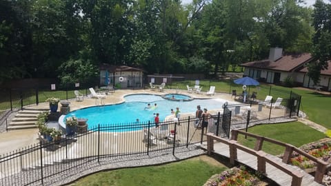 beautiful infinity pool with hot tub