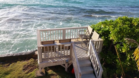 SEASIDE OBSERVATORY DECK, GREAT PLACE TO MEET OTHER GUESTS AND LOCALS