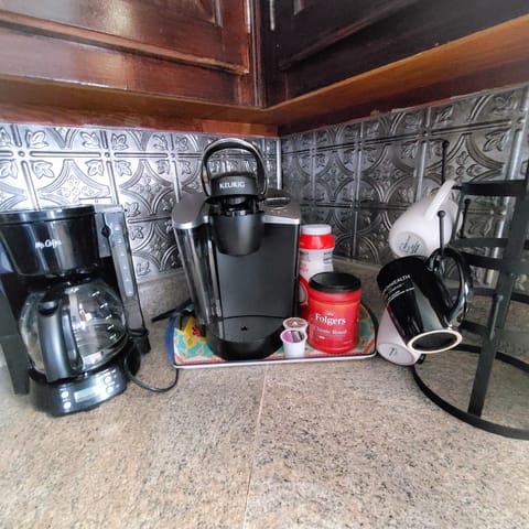 Regular & K-cup Coffee Makers