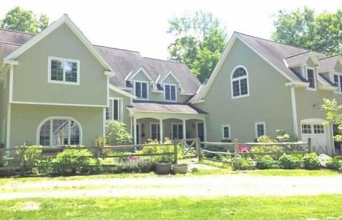 QUITE ESTATE ON WOODED PROPERTY