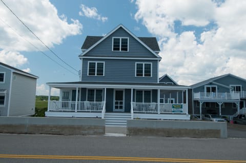 The farmer's porch is a great place to sit and gaze out at the ocean!
