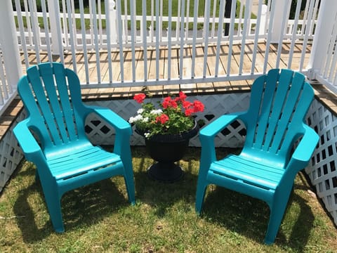 Sit and relax in the front yard and enjoy the day!