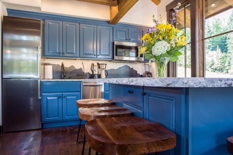 The beautiful gourmet kitchen.