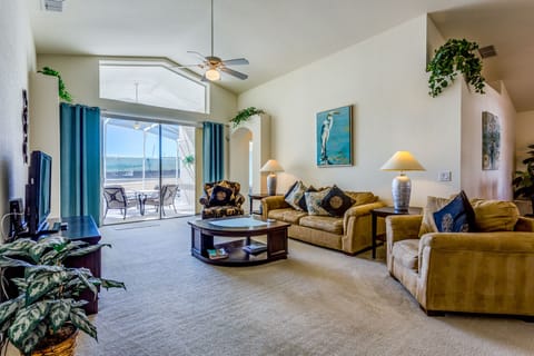 Spacious living area with pool access