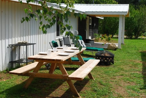 Al fresco dining in the courtyard