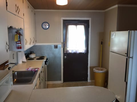 Alternate kitchen view.