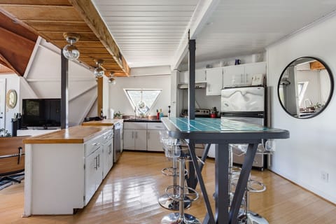 Our fully stocked kitchen is ready for you to whip up a favorite meal