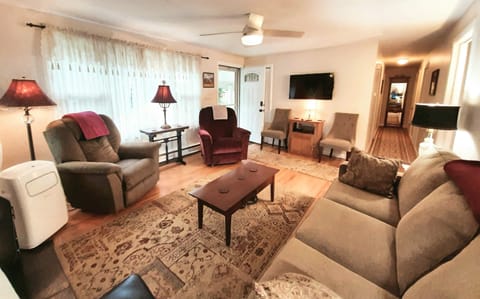 Living Room, 2 recliners 