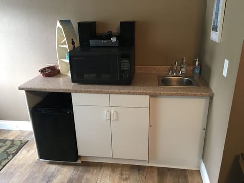 Wet Bar with mini frig in first floor family room