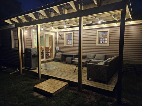 New covered porch and furniture.