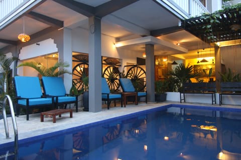 Outdoor Swimming Pool