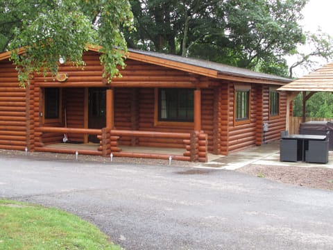 The Tyne Log Cabin