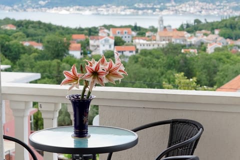 APARTMENTS BELLA VISTA-WELCOME!