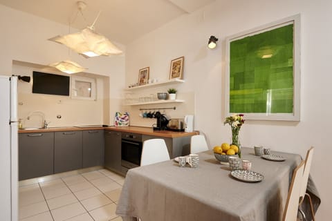 Kitchen in apartment Tin