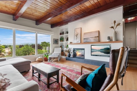 Living Room, light filled, spacious, views, fireplace..... beautiful