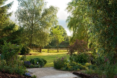 Guests can use and  enjoy the garden whenever they wish