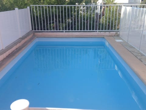 5 x 3-m pool with 1-m depth