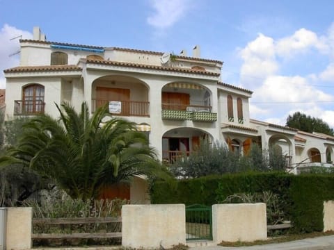 Main apartment block building