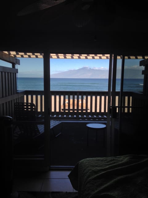Hello 👋 Molokai from the master bedroom 