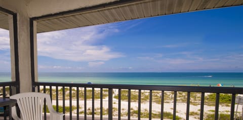 Patio with table, seating, grill, and 180-degree views