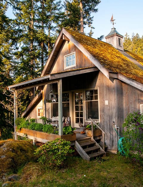 Tucked away on the side of Turtleback Mountain.