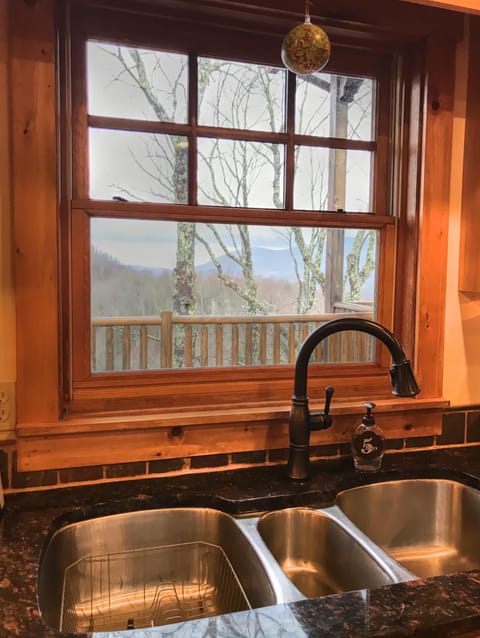 Don't miss the view - even while preparing dinner!