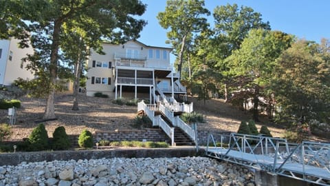 Check out the lakeside fire pit area! Fall Living is awesome here! 