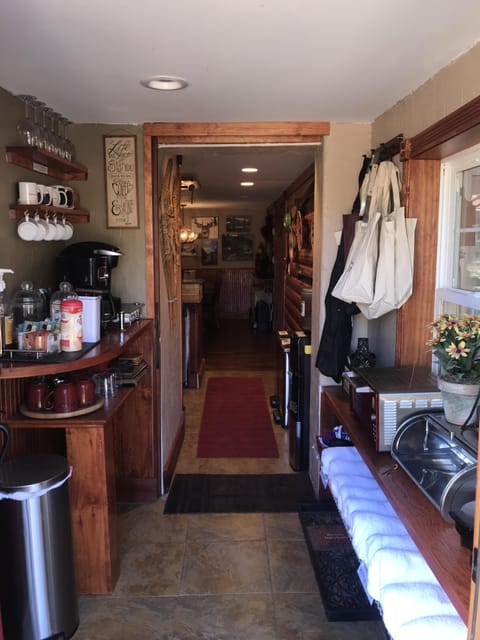 Separate Coffee Bar - Extra Hot Tub towels, waffle maker, toaster oven, and more