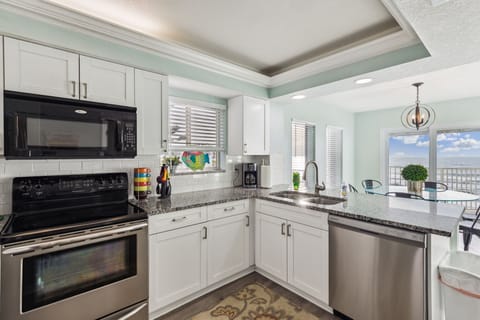 A beautiful modern kitchen