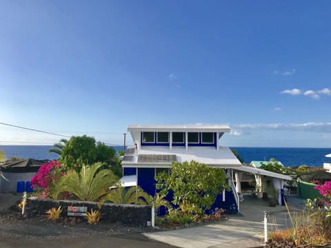 Exterior photo from street view when pulling into the home