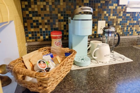 Coffee and snacks provided.