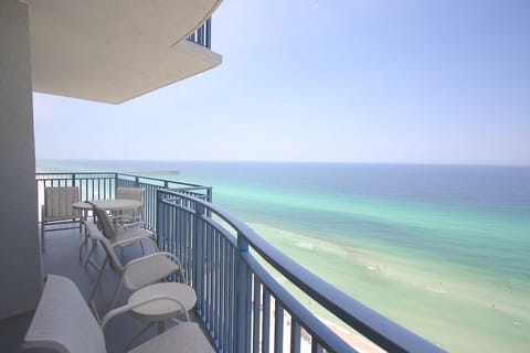 GREAT VIEWS! See the sunrise and sunset.