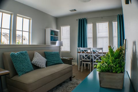 Stay with us, and make the most of your Austin visit in peace!