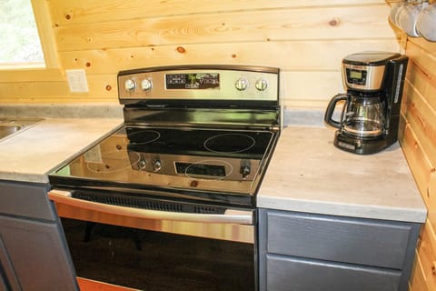 Full-sized oven & range