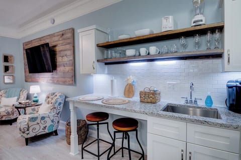 Kitchenette with seating area