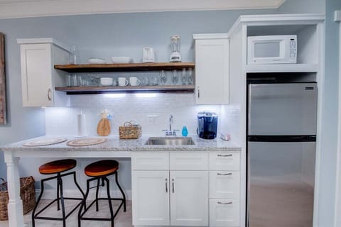 Kitchenette with seating area