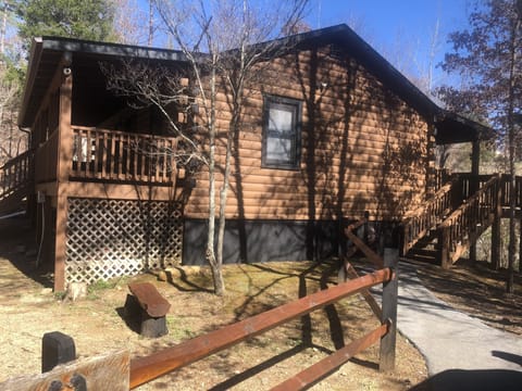 Newly painted cabin in 2023! Beautiful exterior! We have paved easy up driveway.
