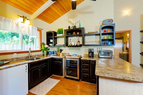 Wet bar and beverage center