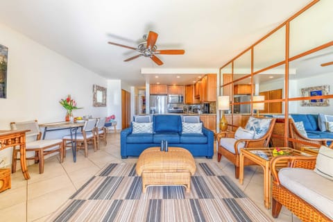 Maalaea Kai 212 Living room, Dining area and Kitchen