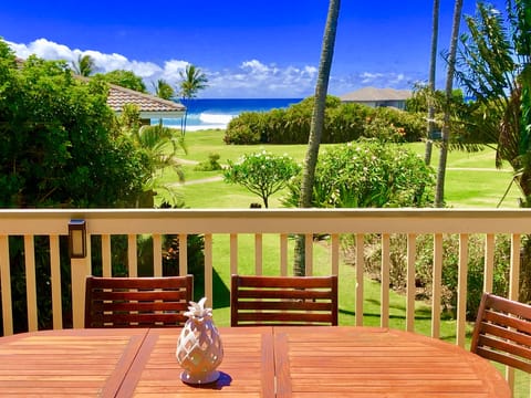 LANAI VIEW: Enjoy Ocean Views from West Side of Lanai 
