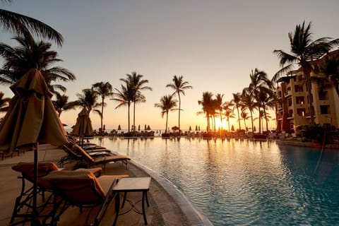 Poolside views at dusk - these breathtaking views are unforgettable!
