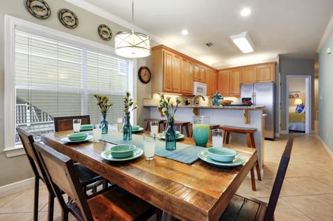 Enjoy family meals together at Sunset.