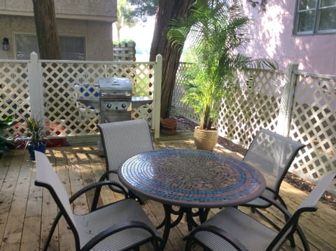 Large deck almost always shaded 