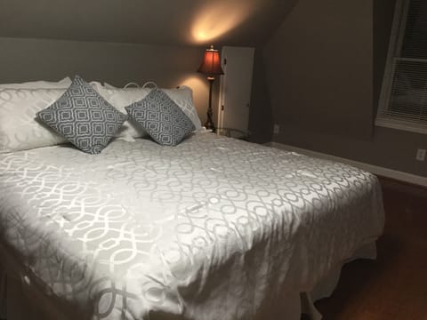 King size bed