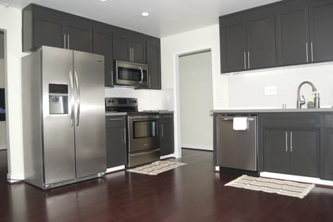 Full service kitchen to master that new dish that you always wanted to try out