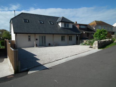 Off road parking for 5 cars