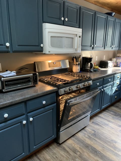 Always upgrading! New gas range and toaster oven.