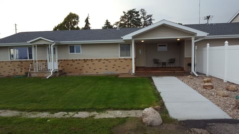 2100 sq ft Ranch style home