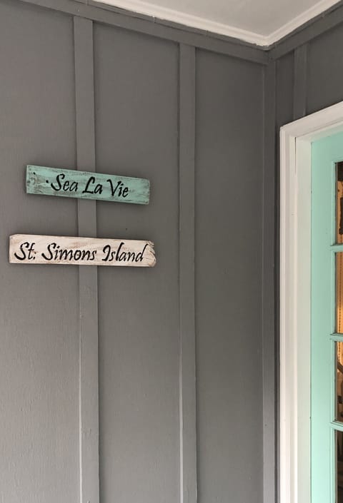 Welcome to Sea la Vie!