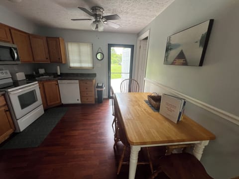 APPLE SALLY S3 KITCHEN